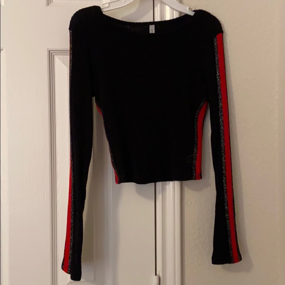 Black, red, silver long sleeve crop